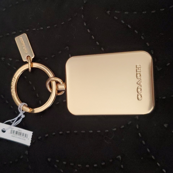 **NWT COACH KEYCHAIN - Picture 5 of 8